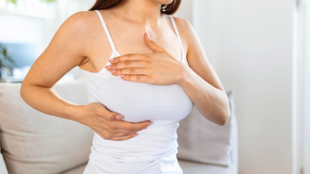 ¿Dolor de mamas? Diversas causas que dan origen